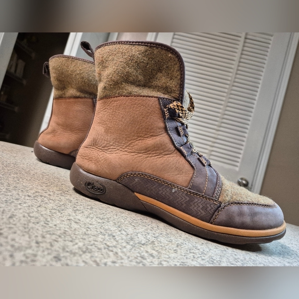Chacos Brown Outdoor Boots Suze 8 - Picture 7 of 10